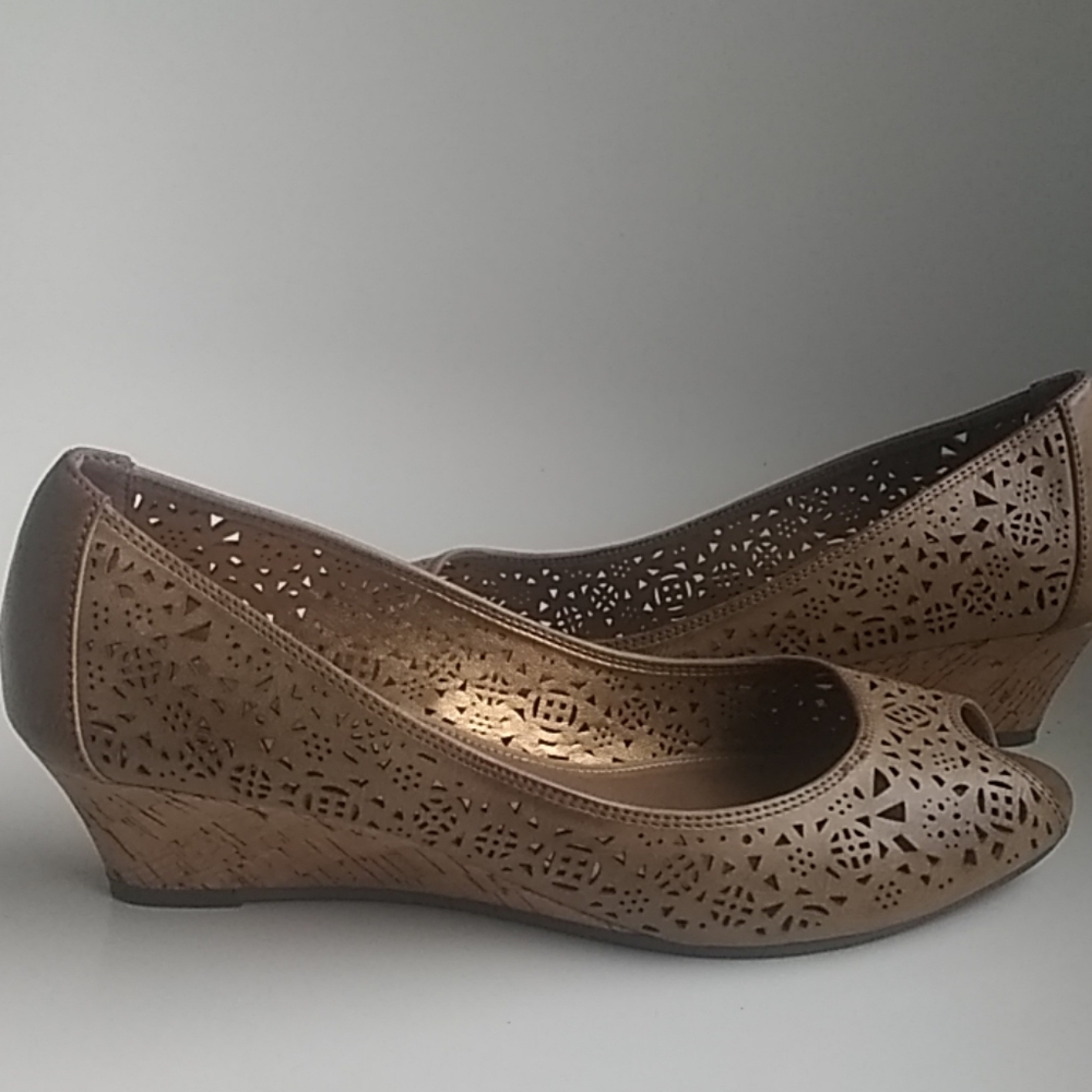 Kelly and Katie heels size 7.5